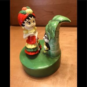 Betty Boop figurine music box.